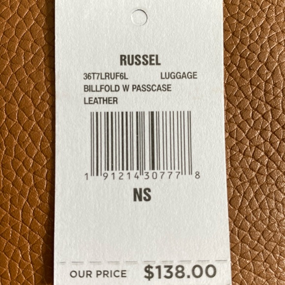 Michael Kors Men’s Brown Leather Russel Billfold Wallet. Style number 36T7LRUF6L - Picture 9 of 9